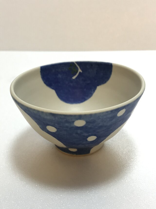 小さいお茶碗 大きな花 ④の画像1枚目