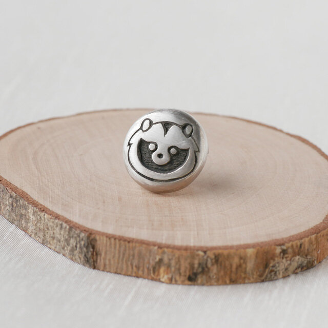 タヌキ / Silverピンバッジ