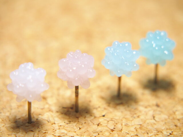 こんぺいとうのプッシュピン ピンク系×青系の画像1枚目