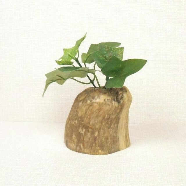 温泉流木 ひょこっとかわいいミニサイズの一輪挿し花器 花瓶 流木インテリア Iichi ハンドメイド クラフト作品 手仕事品の通販