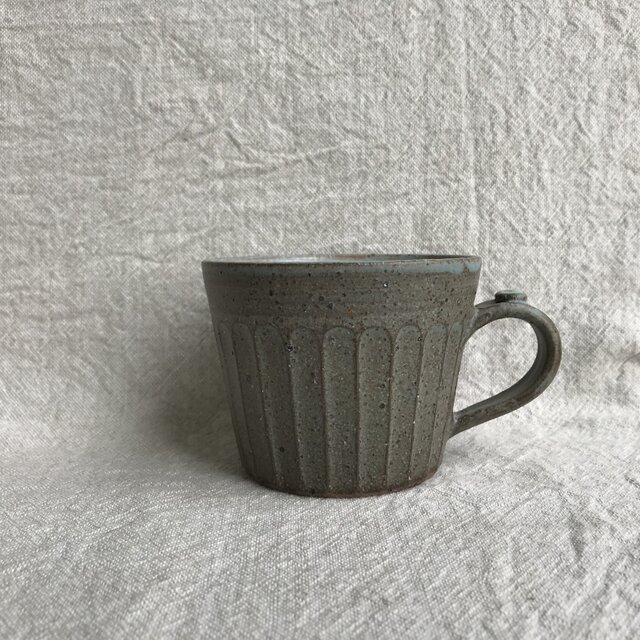 粉引きのマグカップ (水色しのぎ柄)の画像1枚目