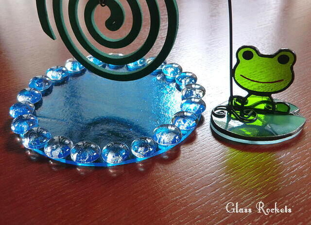 蚊取り 釣り吉ケロくん ステンドグラス | iichi 日々の暮らしを