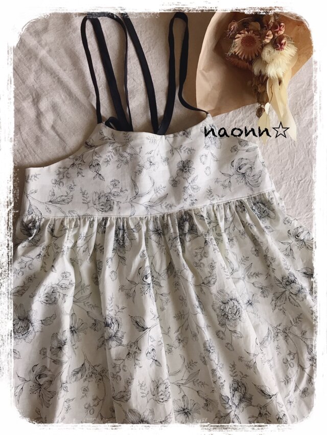 キャミソールワンピース(白地)の画像1枚目