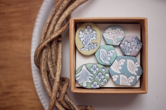 : : : 陶土の草花耳かざり : : : 309(ピアス/イヤリング)の画像1枚目