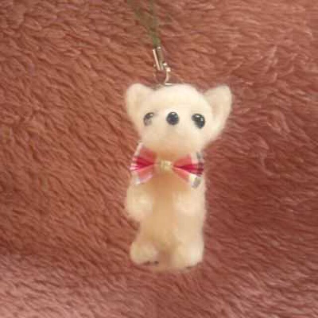 羊毛フェルトチワワちゃんストラップ
