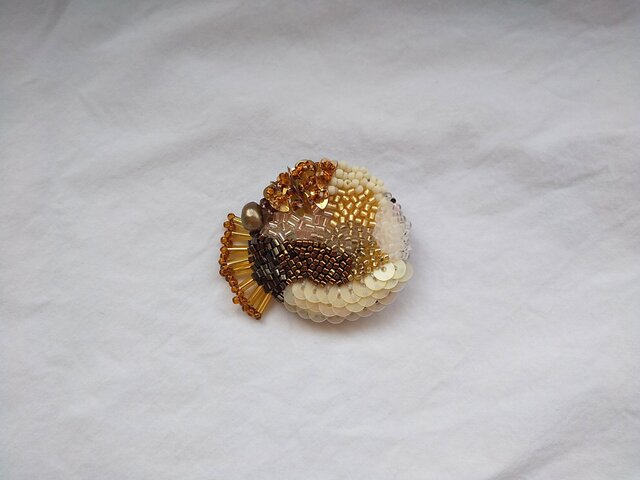 刺繍ブローチ Caramelの画像1枚目