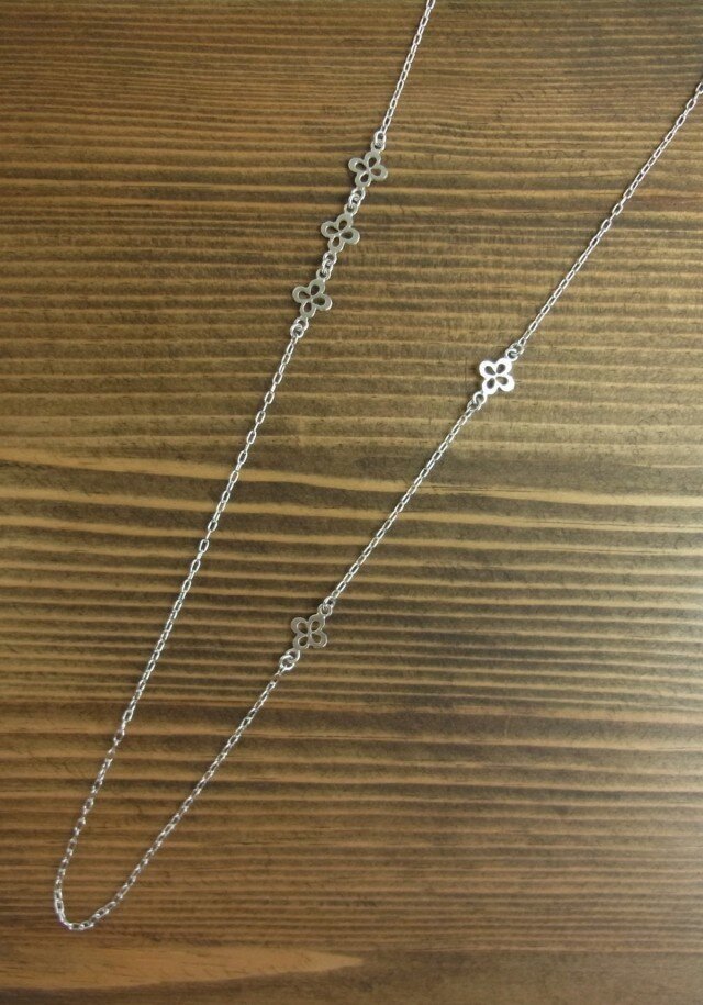 Sレースフラワーロングネックレスの画像1枚目