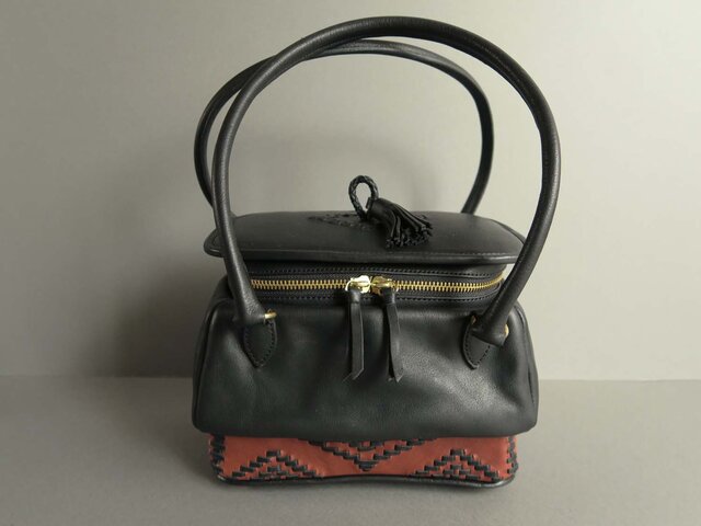 two handles pot bag -orient (black×reddish brown)の画像1枚目