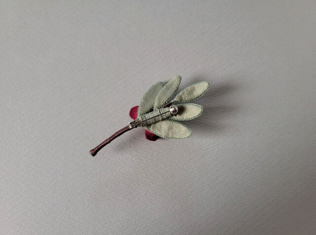 piari様　ハンドメイド　ブローチ ひまわりのブローチ | iichi 日々の暮らしを心地よくする