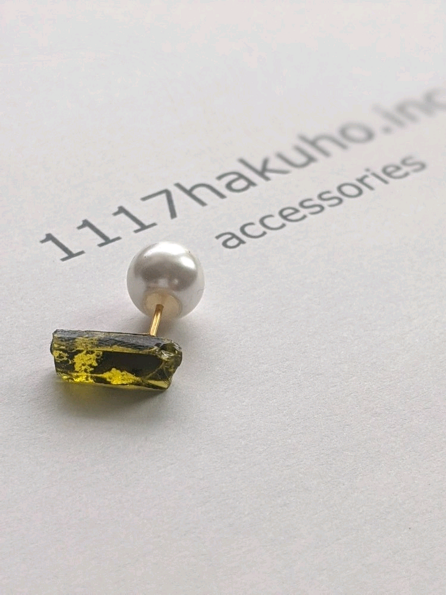 そして、あざとく…/pierced earring/yellowの画像1枚目