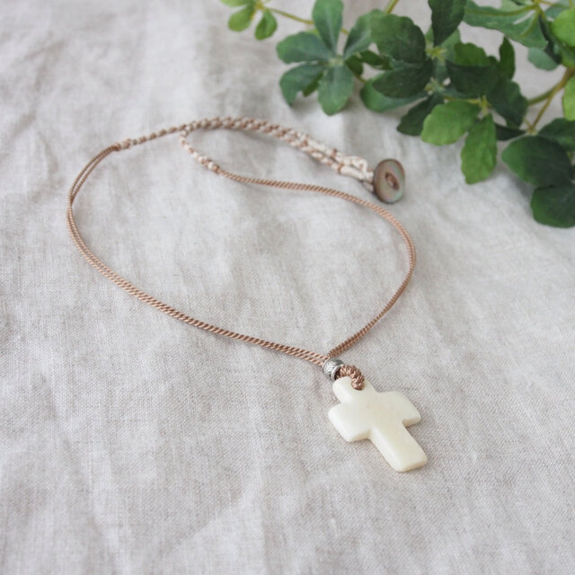 Bone Cross Pendant -white×beige-の画像1枚目