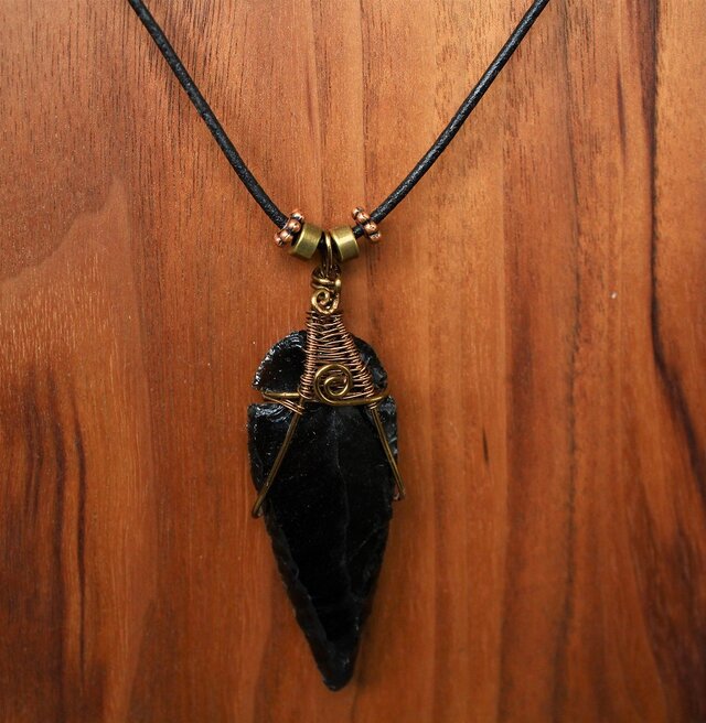 ブラックオブシディアン ネガティブなエネルギーを吸収する守護石