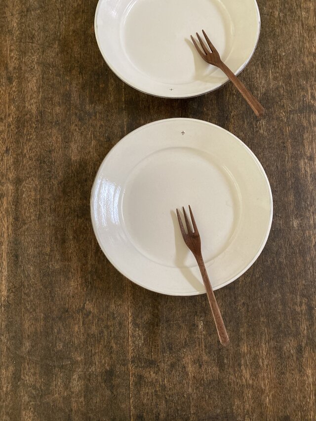 粉引リム皿+の画像1枚目