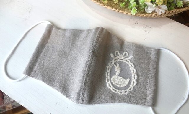 素材 レース スワンモチーフ 2枚入り オフホワイト マスクチャーム