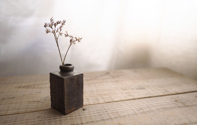 シカク花器 "tetsu"の画像1枚目