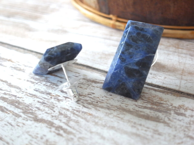 専用 ソーダライトのピアス R756 専用 ソーダライトのピアス R756