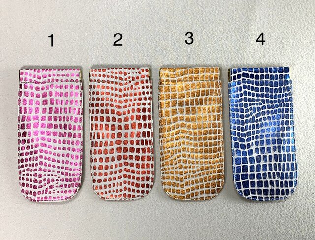 シンプルな口金メガネケースの画像1枚目