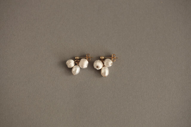 CP-014 mitsubu pierce silk pearl 【イヤリング交換可】の画像1枚目