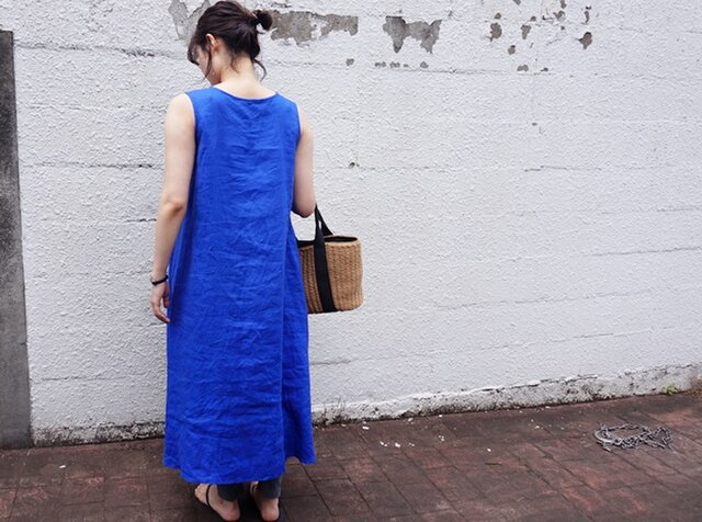 Aライン マキシ丈ノースリーブワンピース ｖネック ロイヤルブルー リボン付き Iichi ハンドメイド クラフト作品 手仕事品の通販