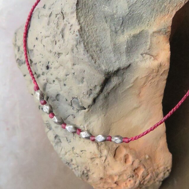 アンティーク　チンシルバー　×７　赤　アンクレット 　百世 momotose（東）