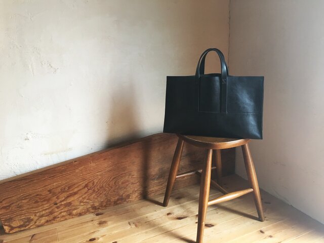 【受注製作品】『tosca』革袋 black M 外縫いの画像1枚目