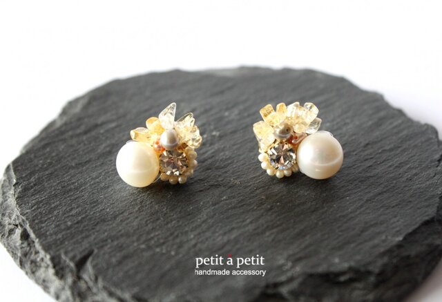 【m様オーダー品】*bijou pierce-white- npの画像1枚目