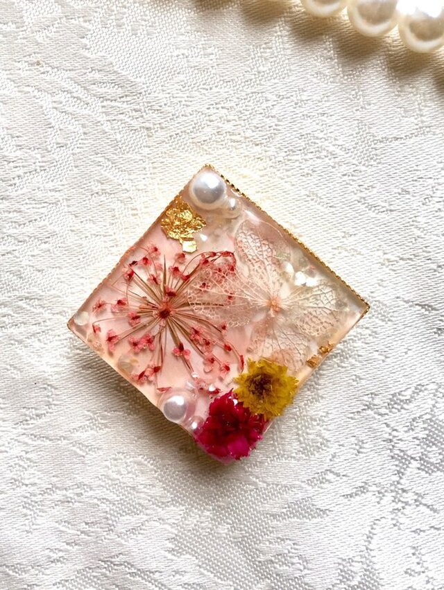 3ways (帯留め/スカーフ・ストール留/ペンダントトップ) 押し花入り