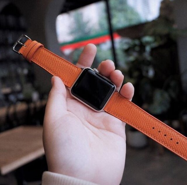 高級革使用のApple Watchベルト 時計ベルト オレンジ レザー 腕時計 革ベルト 皮 革 iichi  日々の暮らしを心地よくするハンドメイドやアンティークのマーケットプレイス