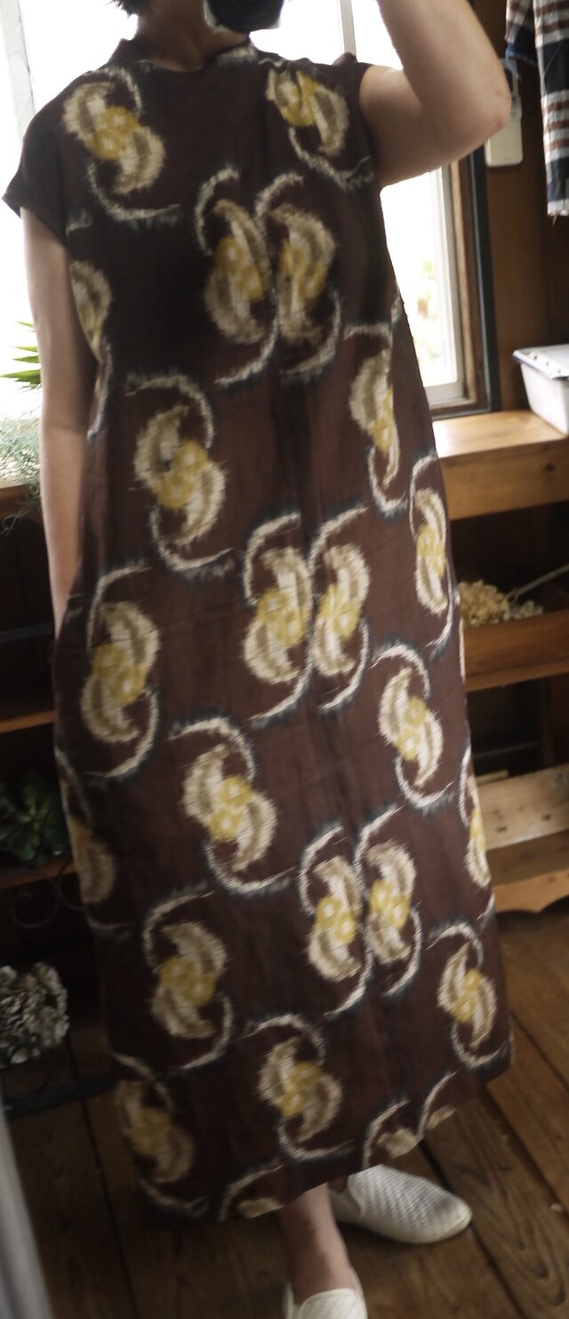 洗い張り着物からスタンドネックワンピースの画像1枚目