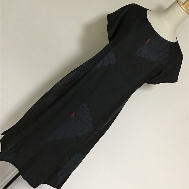 0704 着物リメイク M寸法のフレンチスリーブワンピース 奄美大島紬の画像1枚目