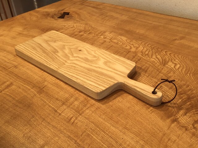 タモカッティングボード2 | iichi 日々の暮らしを心地よくする
