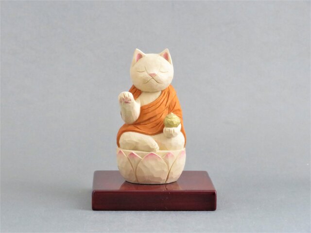 木彫り 薬師猫 猫仏2008の画像1枚目