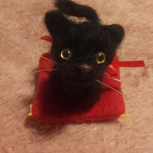 羊毛フェルトハンドメイド黒猫ちゃん Iichi ハンドメイド クラフト作品 手仕事品の通販