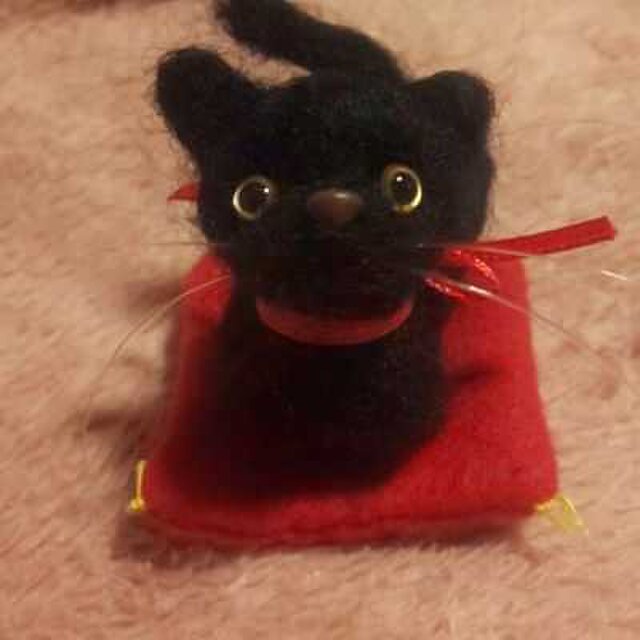 羊毛フェルトハンドメイド黒猫ちゃん Iichi ハンドメイド クラフト作品 手仕事品の通販