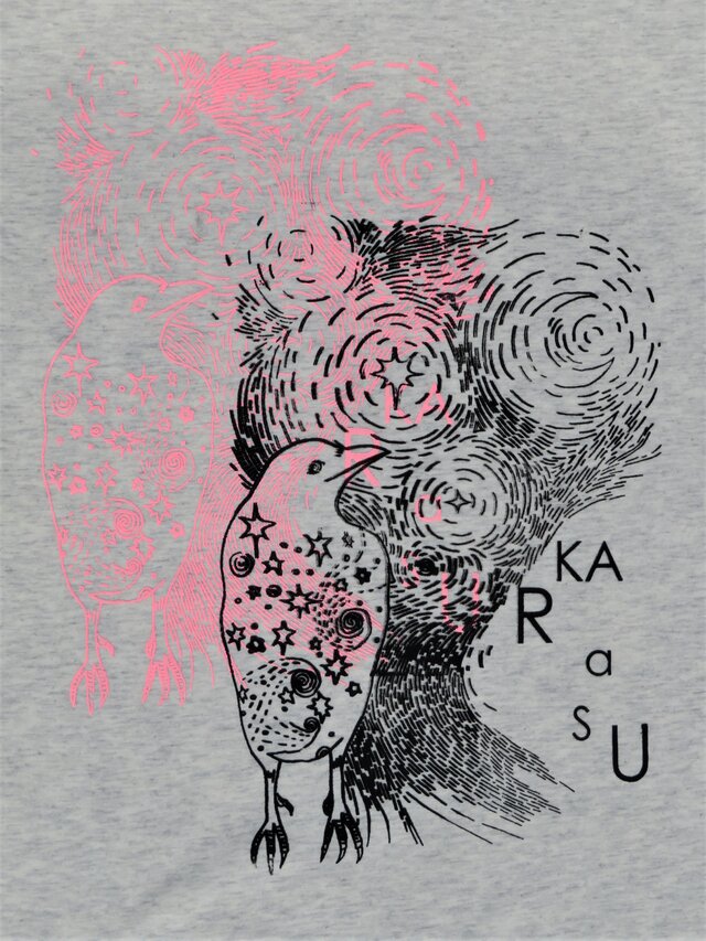カラスと夜空のTシャツの画像1枚目