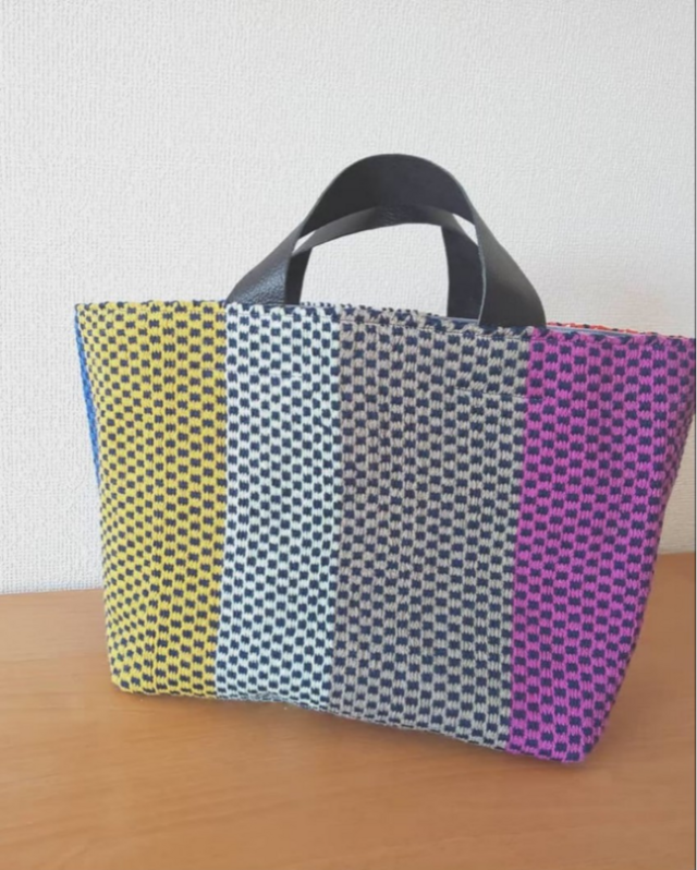SALE！夏のお出かけに♪畳み織り鞄 たっぷりマチ付き♪トートバッグ「TATAMI totebag （M）」 | iichi ハンドメイド ...