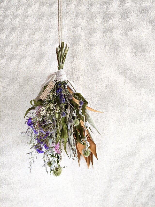 自家栽培のエリンジューム＆ルリ玉＆カスミソウなどシックでナチュラルなハーブのドライフラワースワッグ！