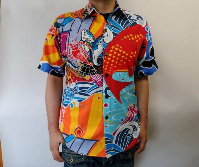 半袖和柄シャツ(大漁旗柄)の画像1枚目