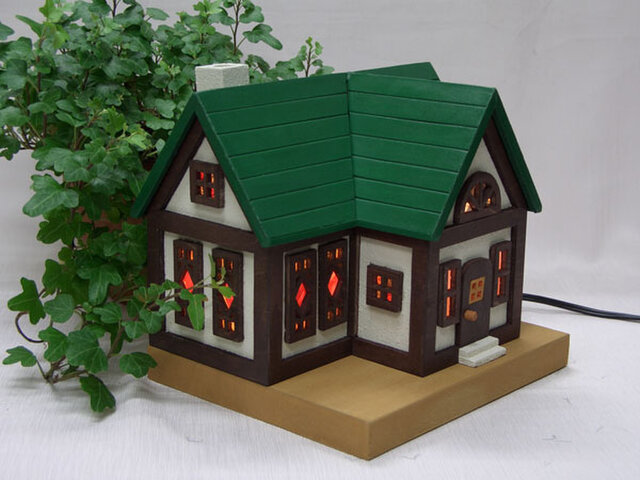 木とガラスの家のランプ№1#家#ステンドグラス#木#室内#照明