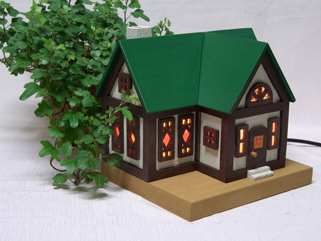 ステンドグラス ハウスランプ 石造りの家 ステンドグラス ハウスランプ