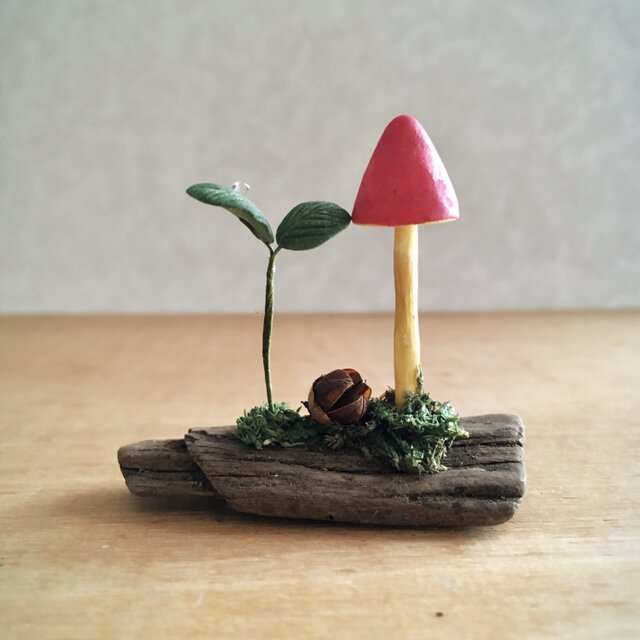 4919.bud 粘土のきのこの画像1枚目
