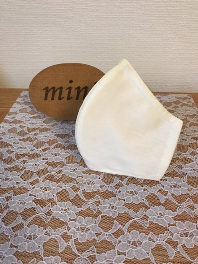 接触冷感ラミコット立体マスク フィルターポケットノーズワイヤーついてます。白 の画像1枚目