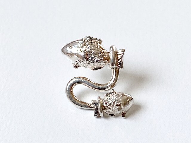 魚座のピンブローチの画像1枚目