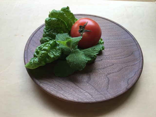 まるい皿の画像1枚目
