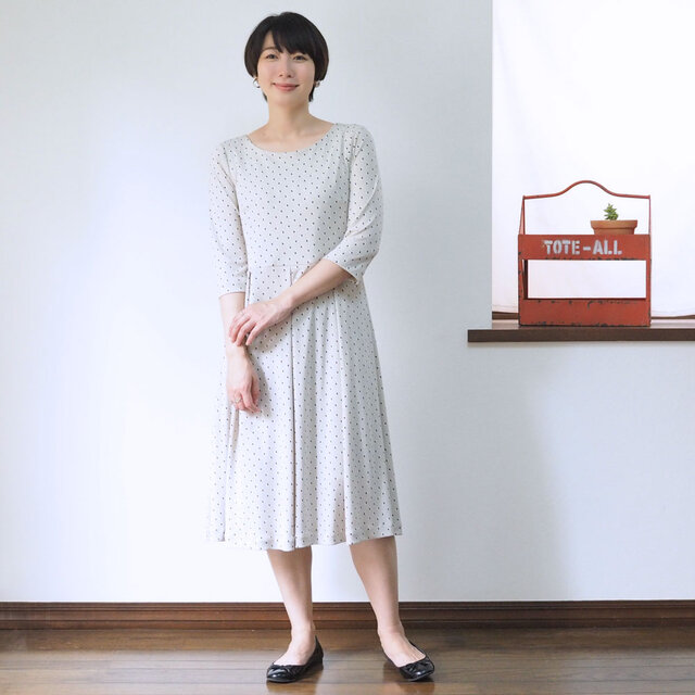 【XS-LL受注制作】アーミッシュ風シンプルワンピース◇ダブルスクウェア柄(ベージュ)*やや薄手の生地*の画像1枚目