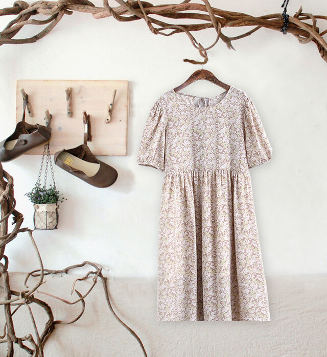 受注製作 レディース ワンピース 花柄 半袖 ラウンドネック 膝丈 フランス調 ゆったり Iichi ハンドメイド クラフト作品 手仕事品の通販