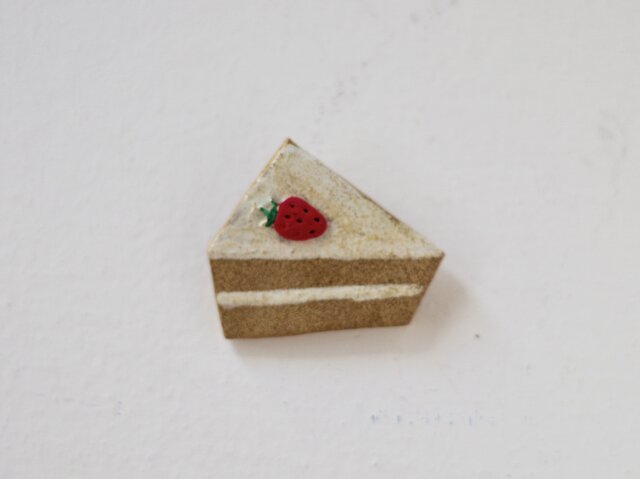 いちごのショートケーキブローチの画像1枚目