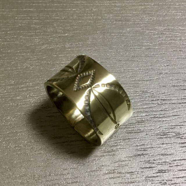 ナバホデザイン brassスタンプリングの画像1枚目