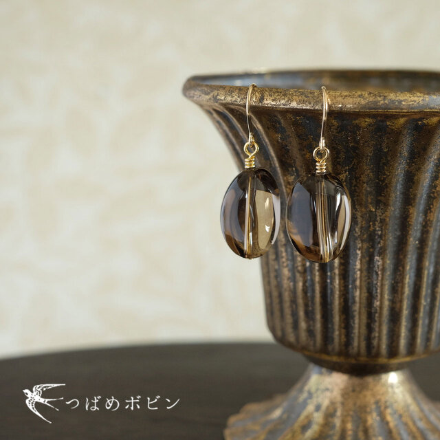 天然石の揺れるひと粒ピアス◎スモーキークォーツ/01の画像1枚目