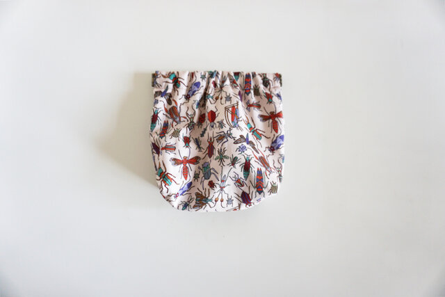 POUCH / bug -ecru-の画像1枚目